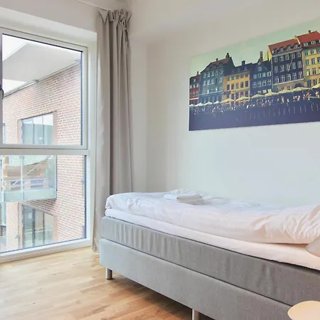 Apartment Modern 2-bed Wbalcony In Orestaden